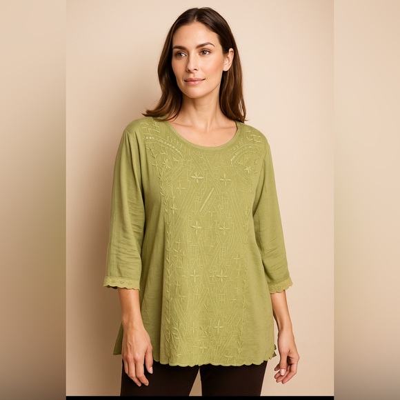 john mark Tops - John Mark Light Green Petal Fairy Hem Embroidered Detail Tunic Sz XL